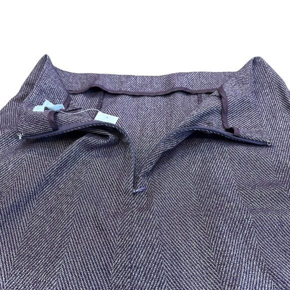 New York & Company 4 stretch purple fit flare tulip skirt - Picture 6 of 7